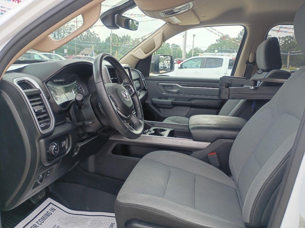 RAM 1500 Big Horn Crew Cab SWB 4WD 2020