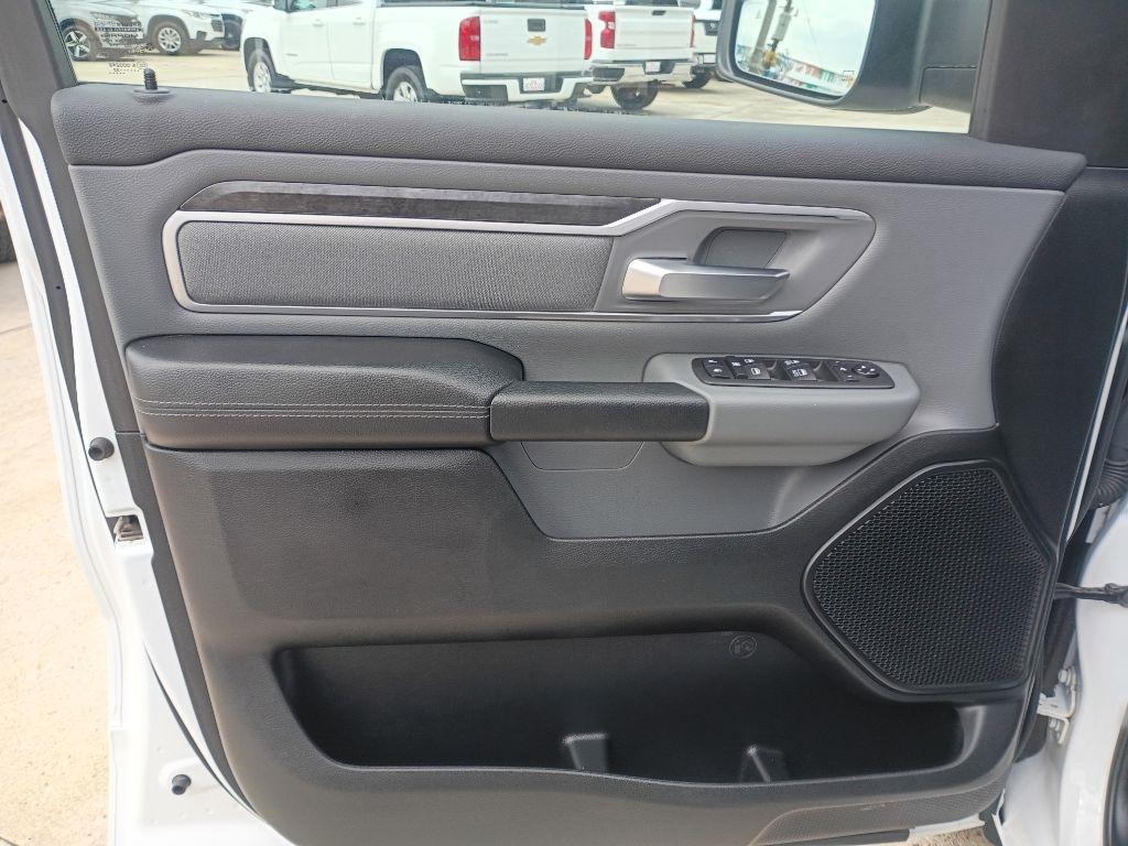 RAM 1500 Big Horn Crew Cab SWB 4WD 2020