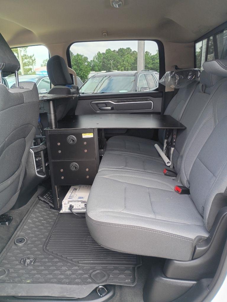 RAM 1500 Big Horn Crew Cab SWB 4WD 2020