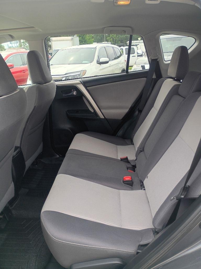 Toyota RAV4 XLE FWD 2015