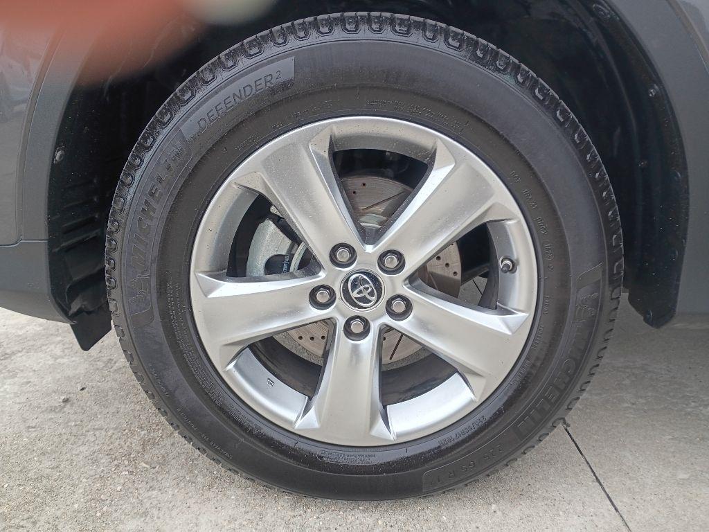 Toyota RAV4 XLE FWD 2015