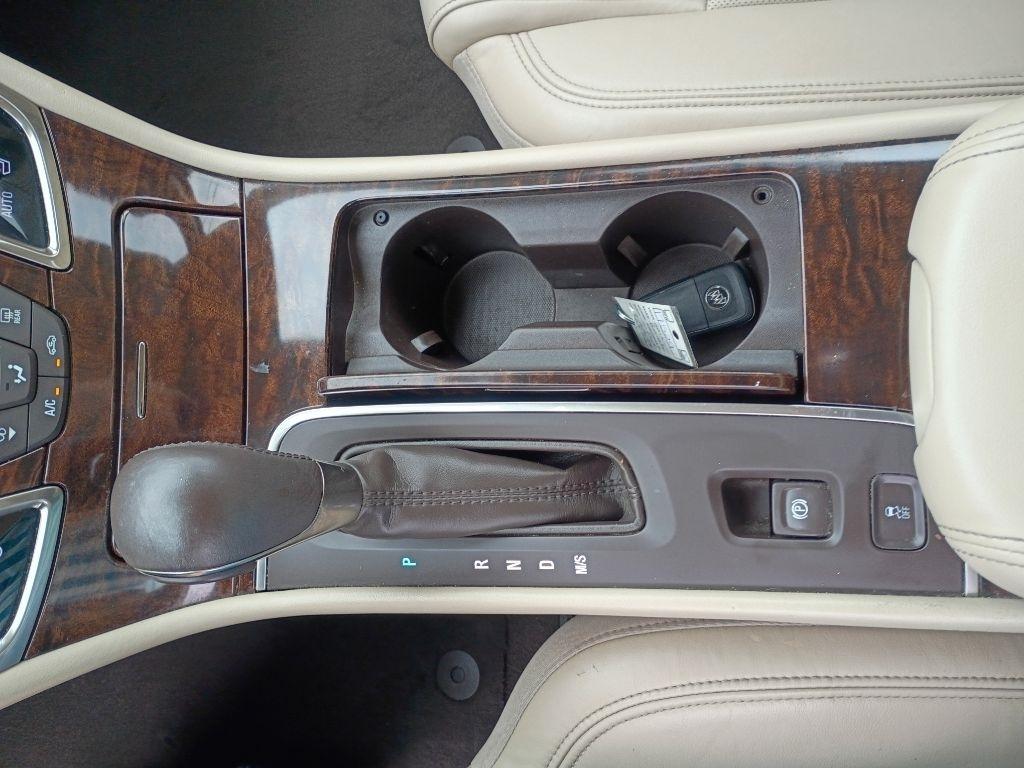 Buick LaCrosse Premium Package 2, w/Leather 2015