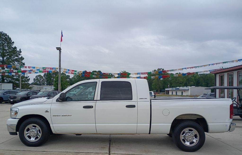 Dodge Ram 2500 Laramie Mega Cab 2WD 2006