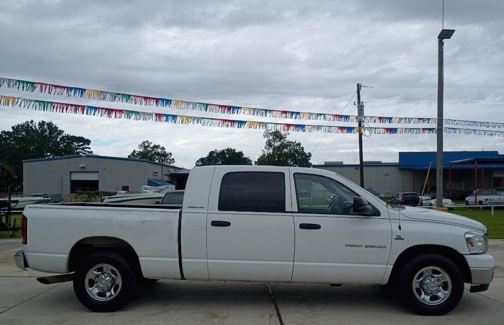 Dodge Ram 2500 Laramie Mega Cab 2WD 2006