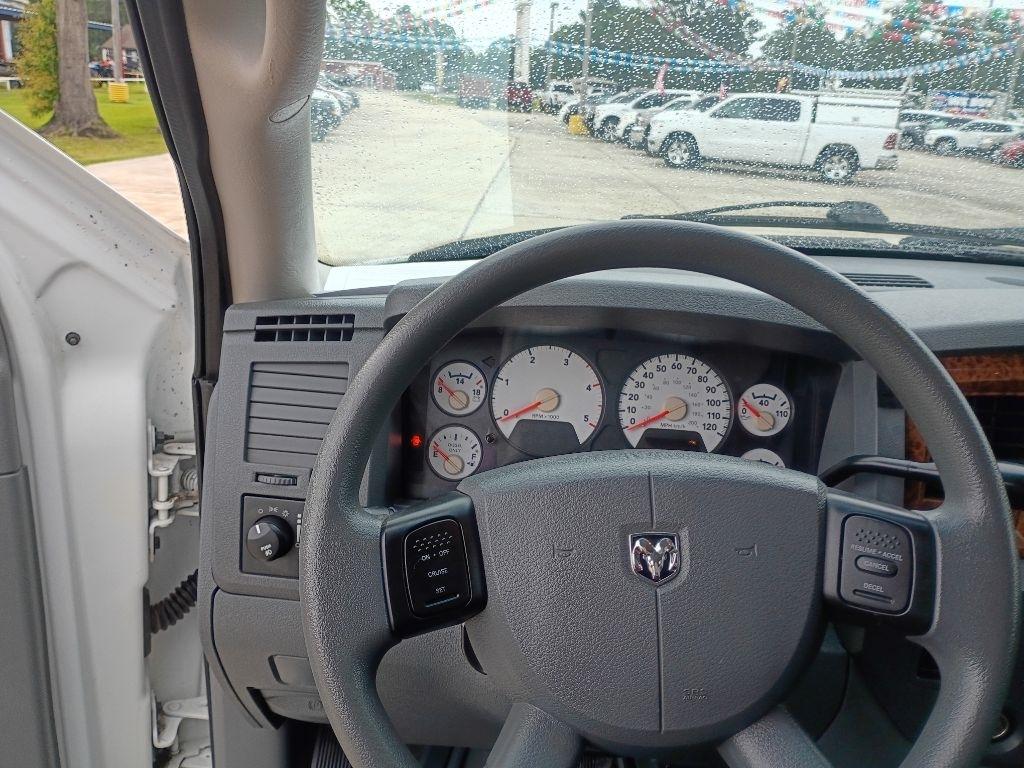 Dodge Ram 2500 Laramie Mega Cab 2WD 2006