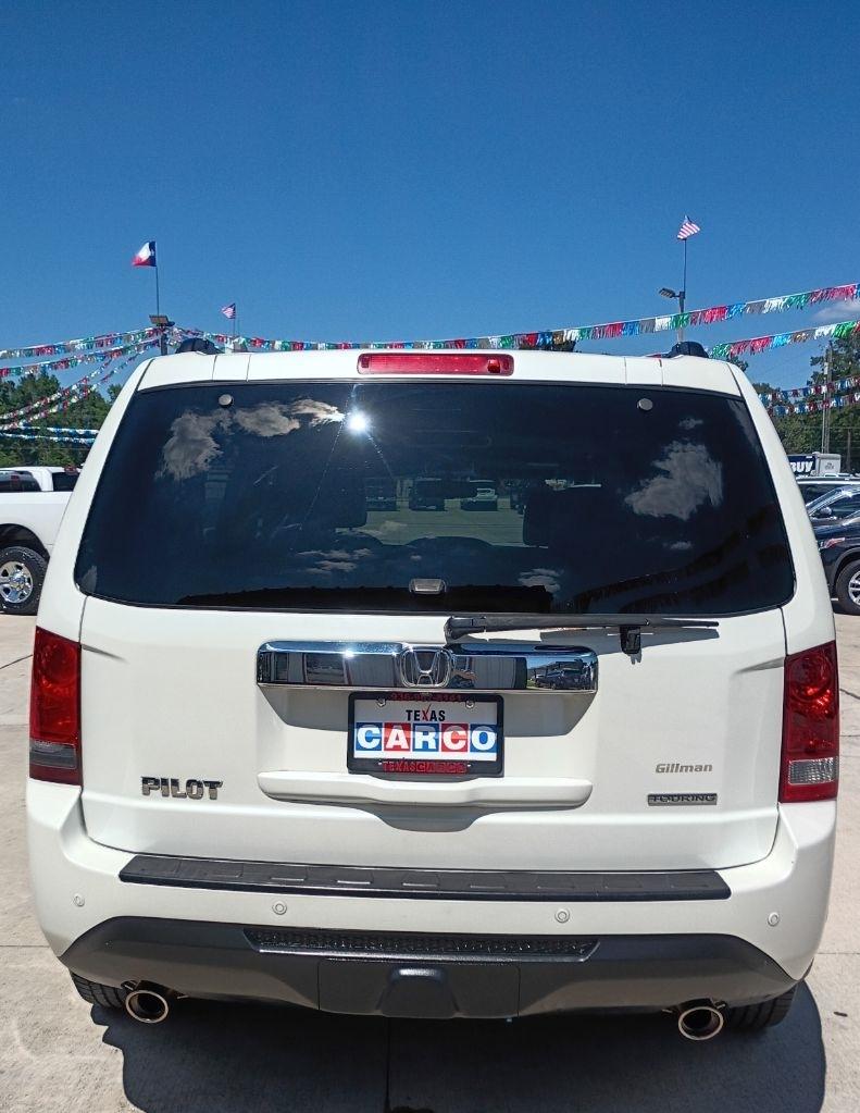 Honda Pilot Touring 2WD 5-Spd AT with DVD 2013