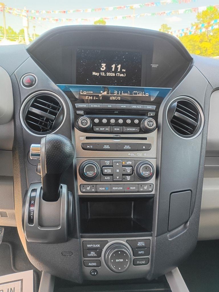 Honda Pilot Touring 2WD 5-Spd AT with DVD 2013