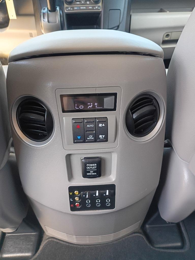 Honda Pilot Touring 2WD 5-Spd AT with DVD 2013