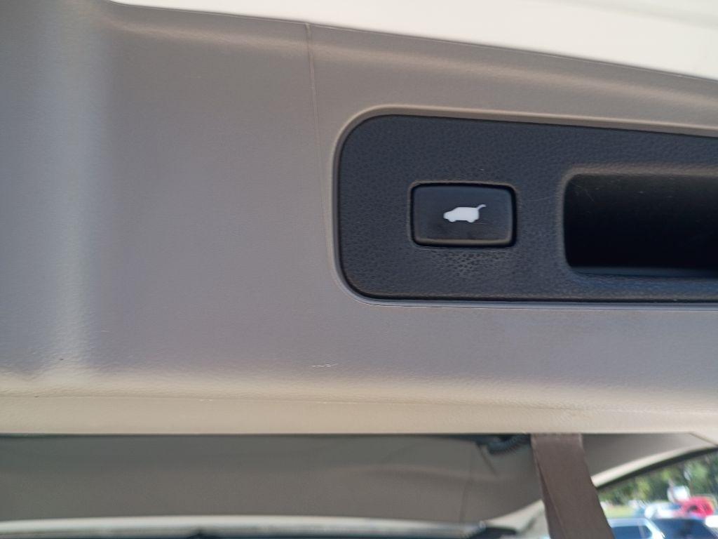 Honda Pilot Touring 2WD 5-Spd AT with DVD 2013