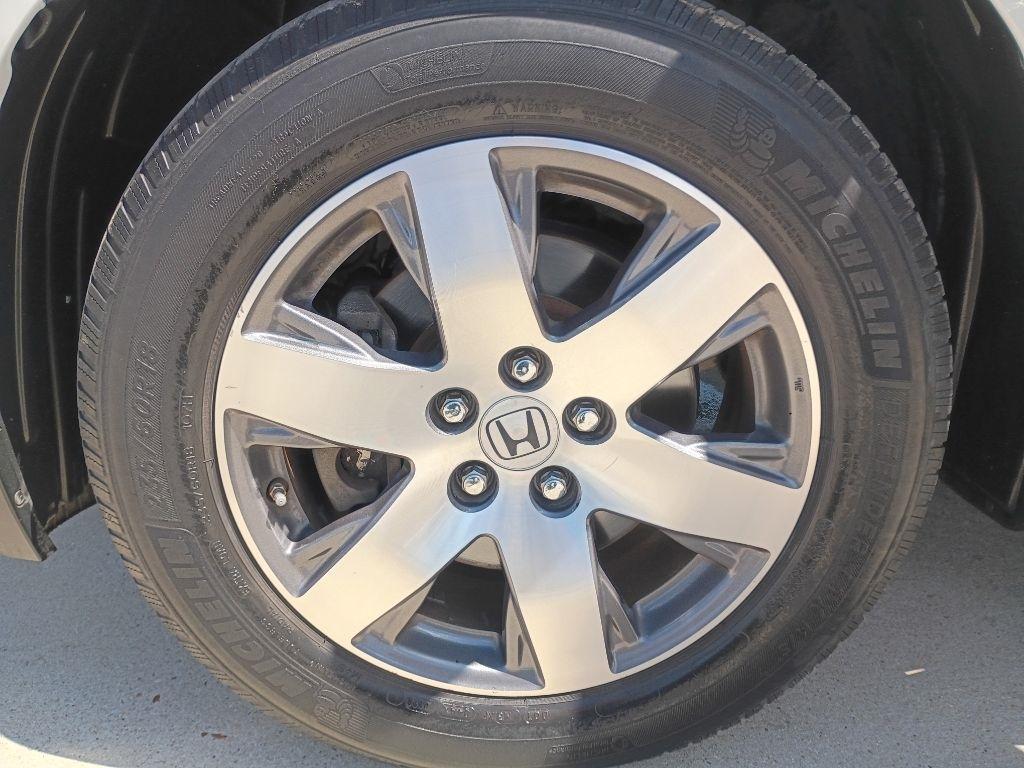 Honda Pilot Touring 2WD 5-Spd AT with DVD 2013