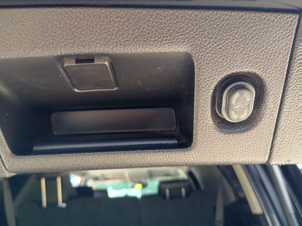 GMC Yukon XL SLT 4WD 2016