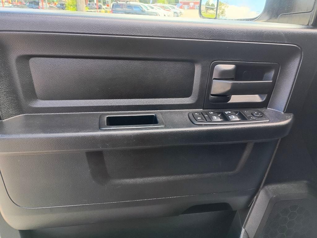 RAM 2500 Tradesman Crew Cab LWB 2WD 2016