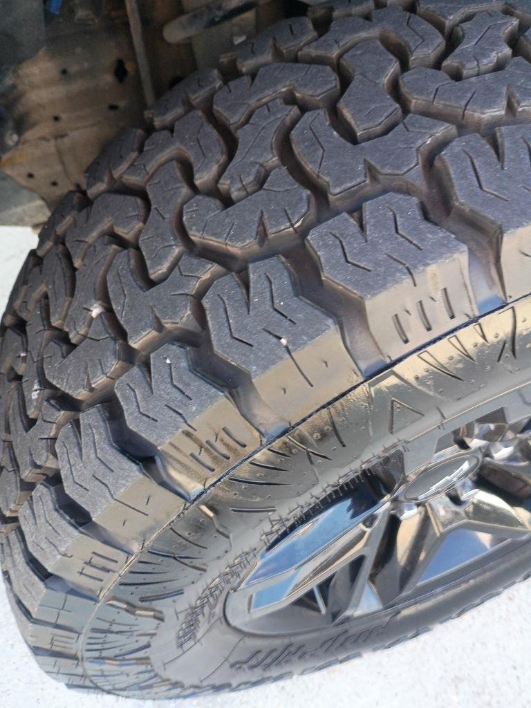 Chevrolet Silverado 1500 Custom Trail Boss Crew Cab Long Box 4WD 2019