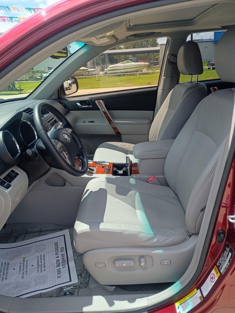 Toyota Highlander Limited 2WD 2009