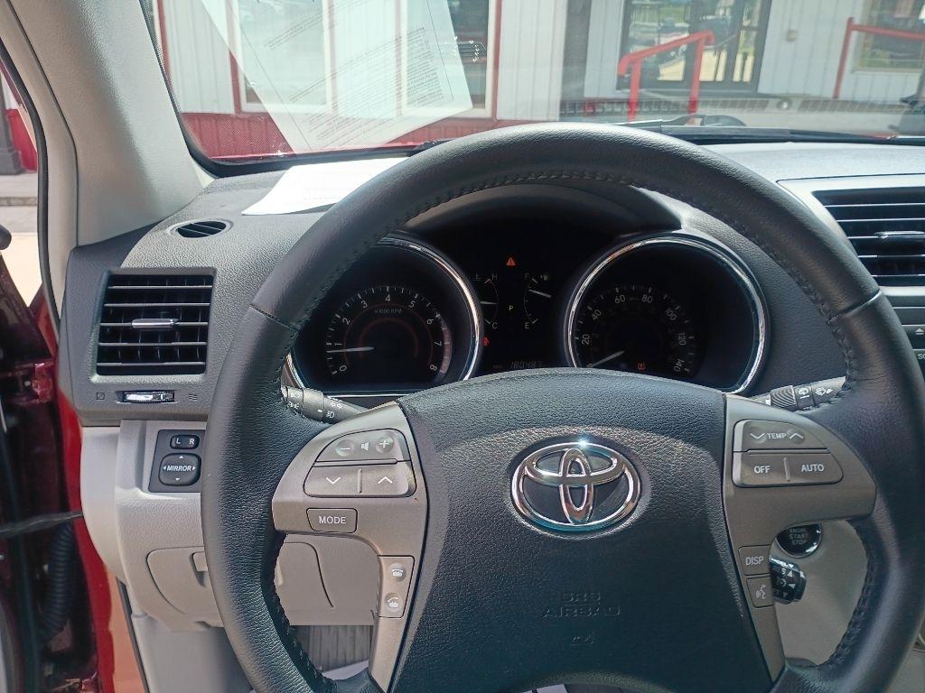 Toyota Highlander Limited 2WD 2009