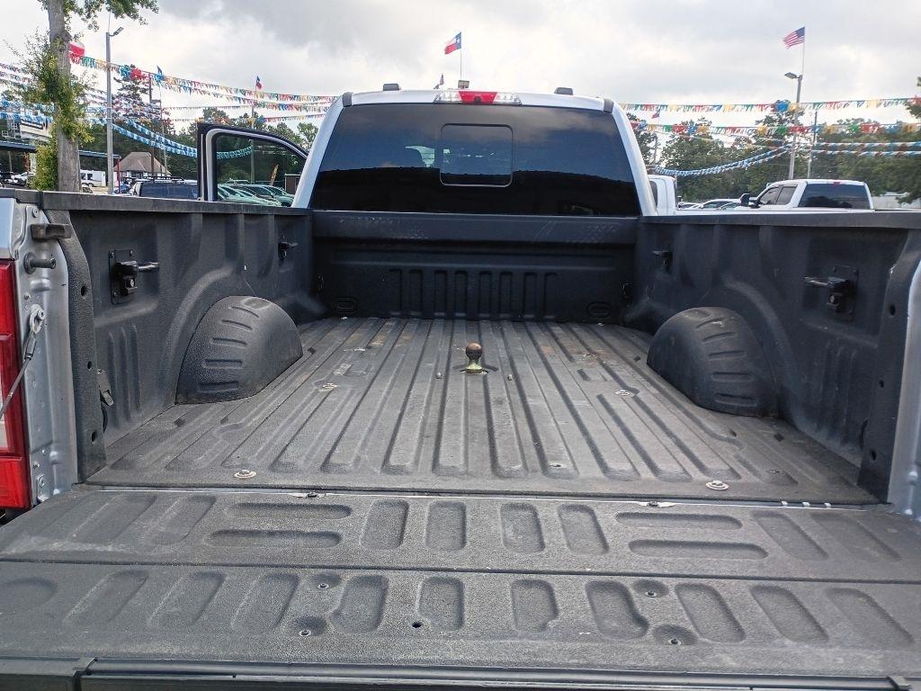 Ford F-350 SD XL Crew Cab Long Bed DRW 4WD 2022