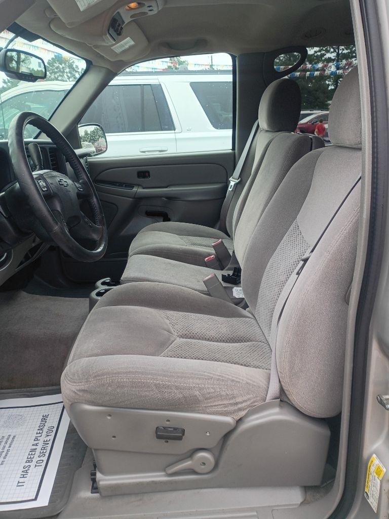 Chevrolet Suburban 1500 2WD 2006