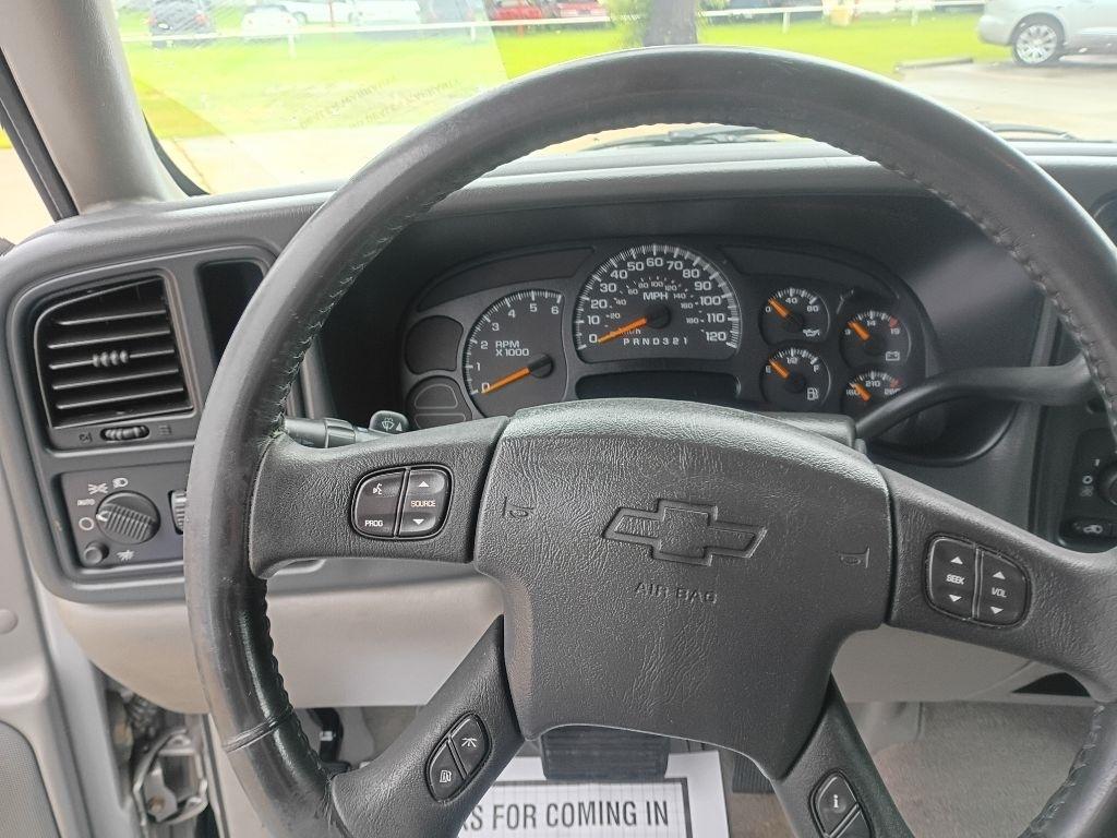 Chevrolet Suburban 1500 2WD 2006