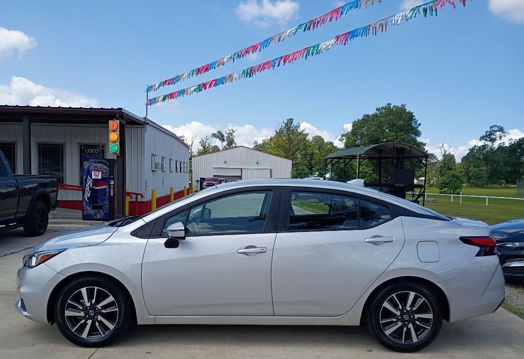 Nissan Versa SV 2021
