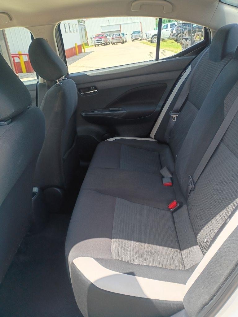 Nissan Versa SV 2021