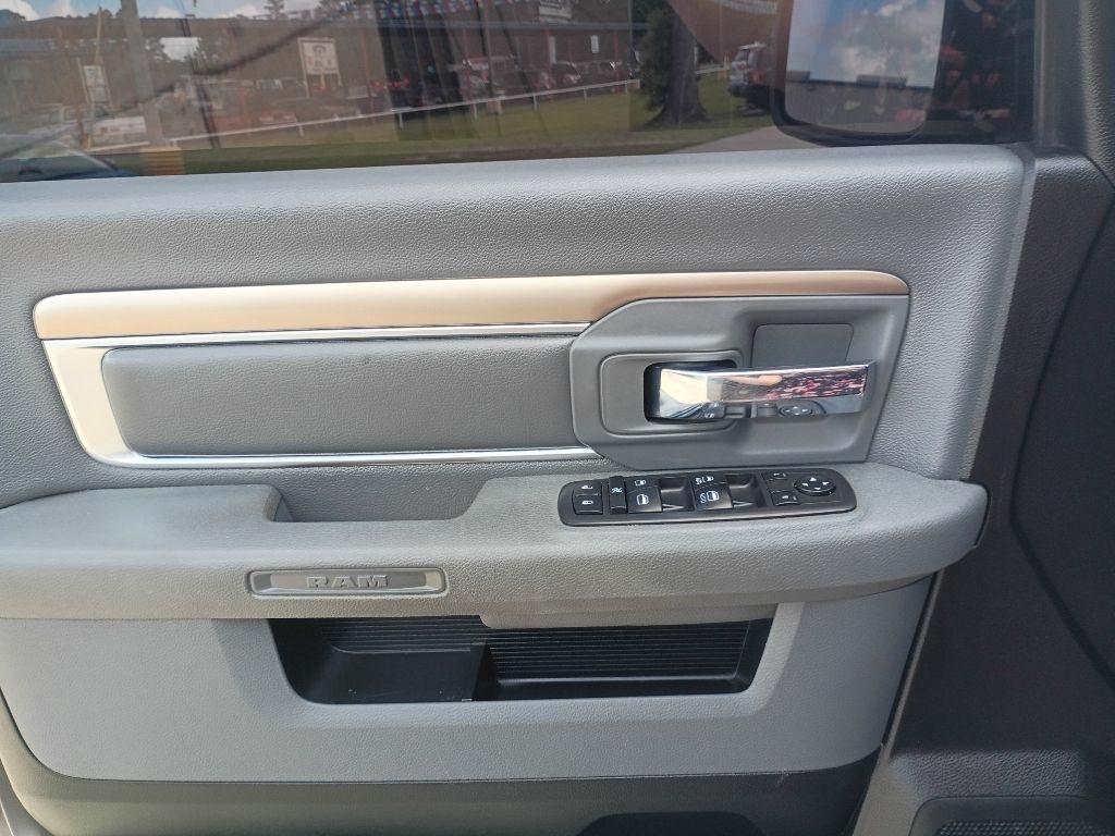 RAM 1500 Classic Tradesman Quad Cab 4WD 2019