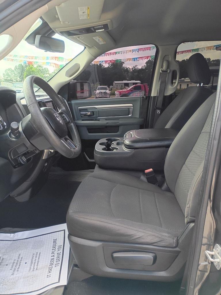 RAM 1500 Classic Tradesman Quad Cab 4WD 2019