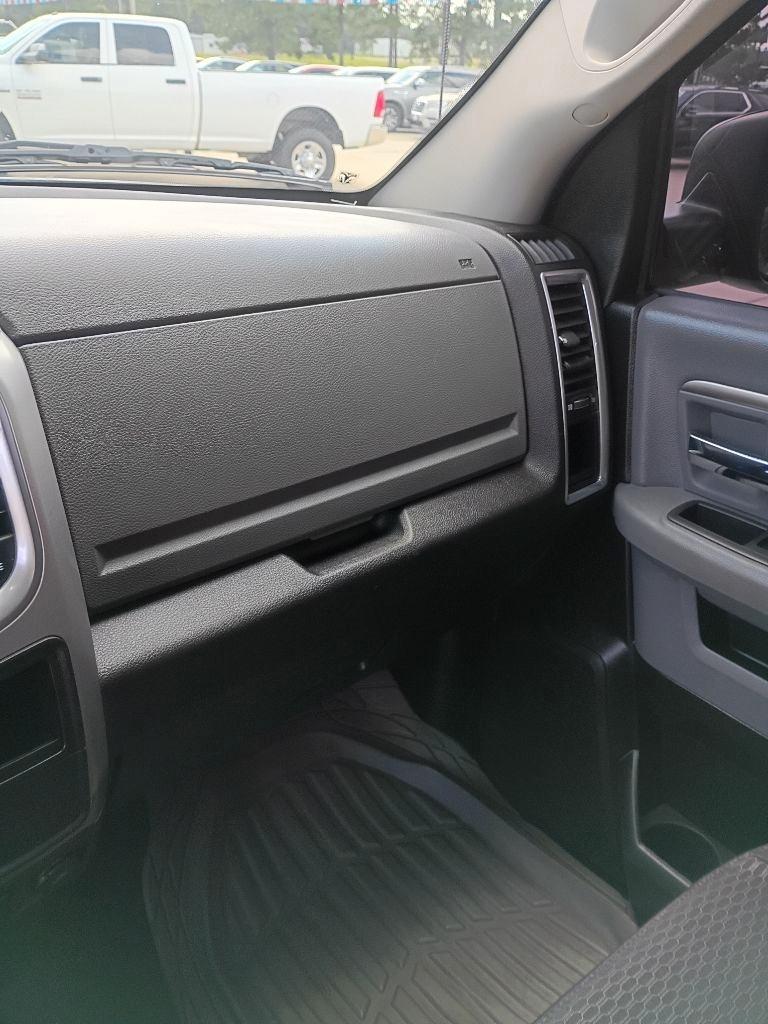 RAM 1500 Classic Tradesman Quad Cab 4WD 2019