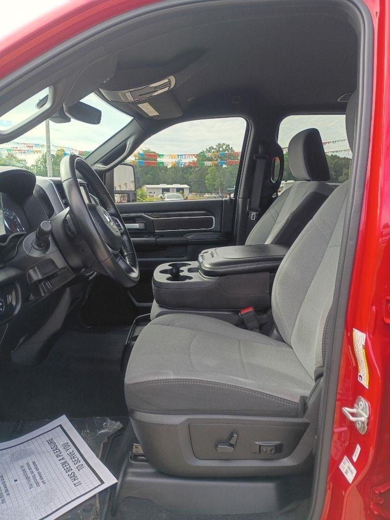 RAM 2500 Tradesman Crew Cab SWB 4WD 2024