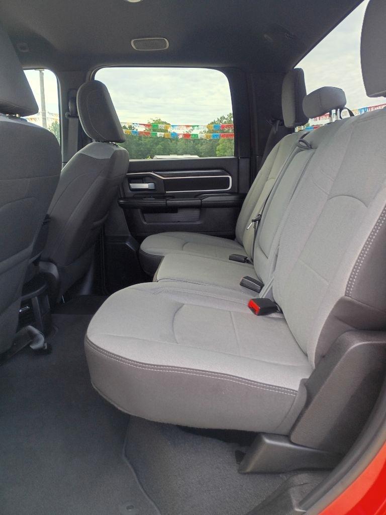 RAM 2500 Tradesman Crew Cab SWB 4WD 2024