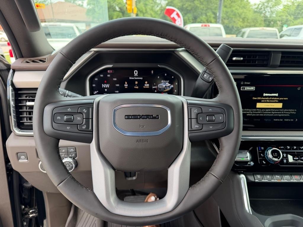 GMC Sierra 2500HD Denali Crew Cab 4WD SB 2026