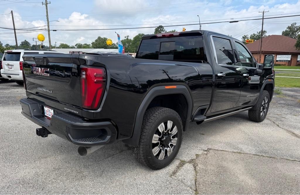 GMC Sierra 2500HD Denali Crew Cab 4WD SB 2026