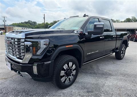 2026 GMC Sierra 2500HD Denali Crew Cab 4WD SB