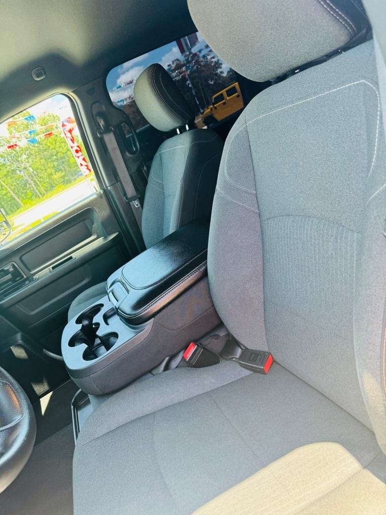 RAM 3500 Tradesman Crew Cab 4WD DRW 2021