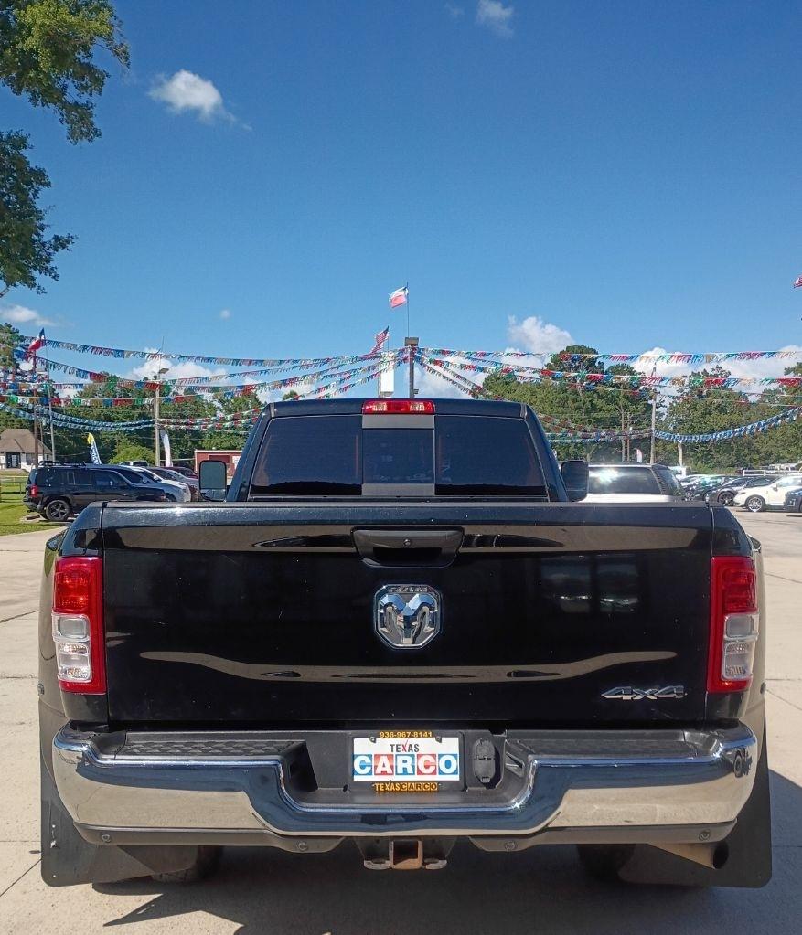 RAM 3500 Tradesman Crew Cab 4WD DRW 2021