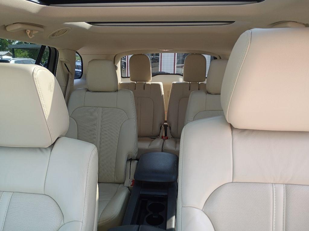 Lincoln MKT 3.5L with EcoBoost AWD 2013