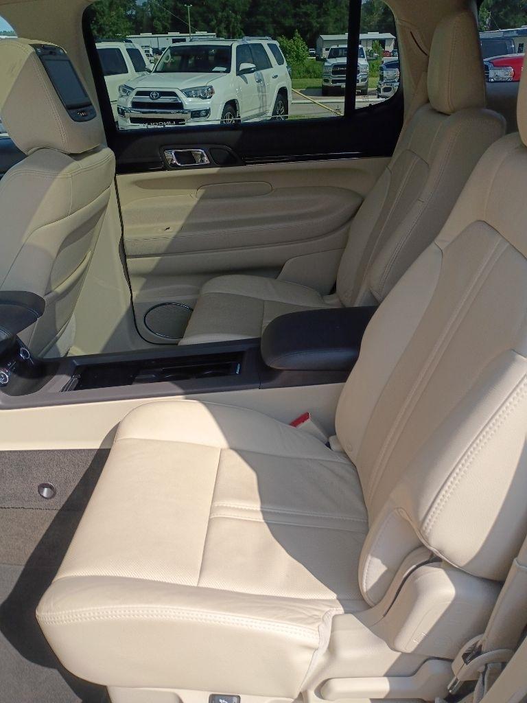 Lincoln MKT 3.5L with EcoBoost AWD 2013
