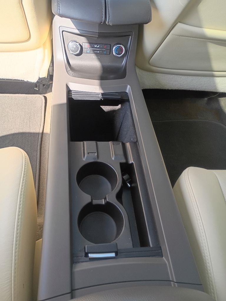 Lincoln MKT 3.5L with EcoBoost AWD 2013