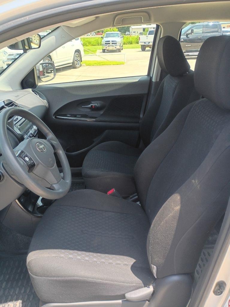 Scion xD 5-Door Wagon 2008