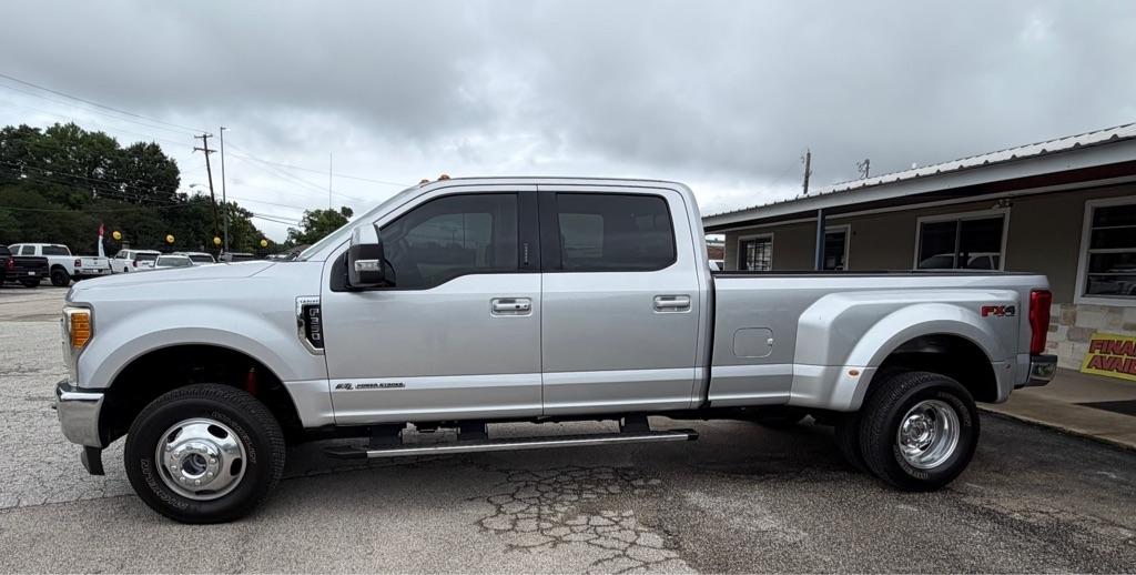 Ford F-350 SD XL Crew Cab Long Bed DRW 4WD 2017