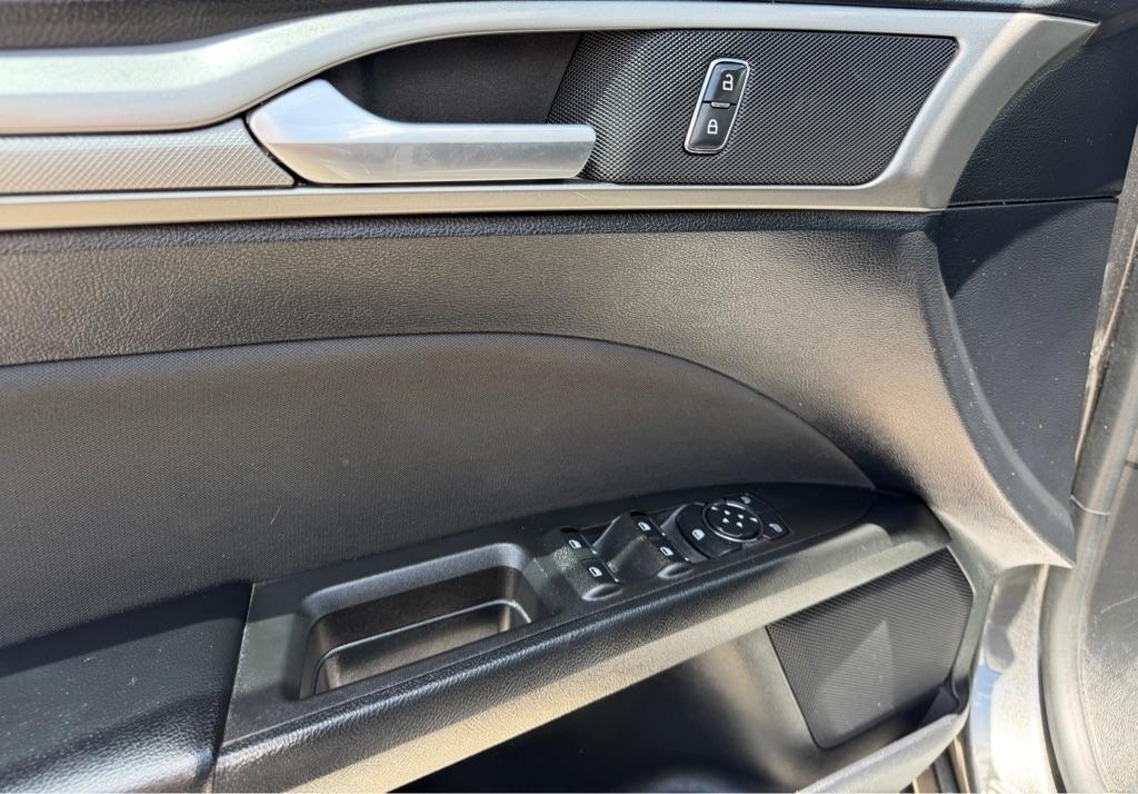 Ford Fusion SE 2020