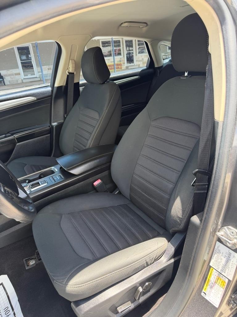 Ford Fusion SE 2020