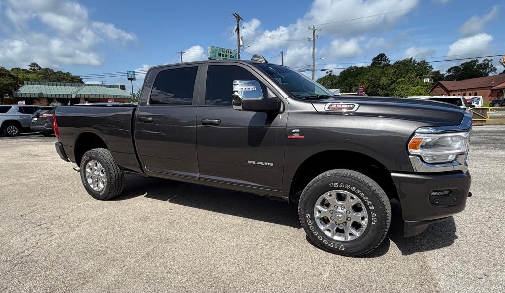 RAM 2500 Laramie Crew Cab SWB 4WD 2024