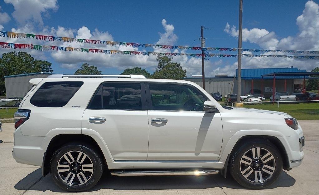 Toyota 4Runner SR5 2WD 2016