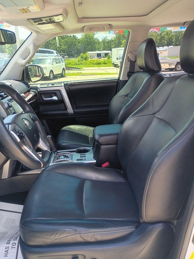 Toyota 4Runner SR5 2WD 2016