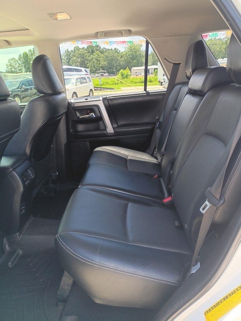 Toyota 4Runner SR5 2WD 2016