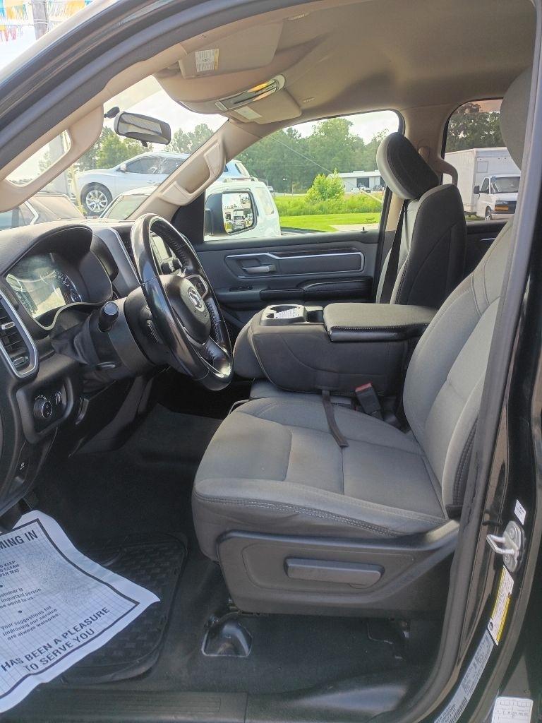 RAM 1500 Big Horn Crew Cab SWB 4WD 2020