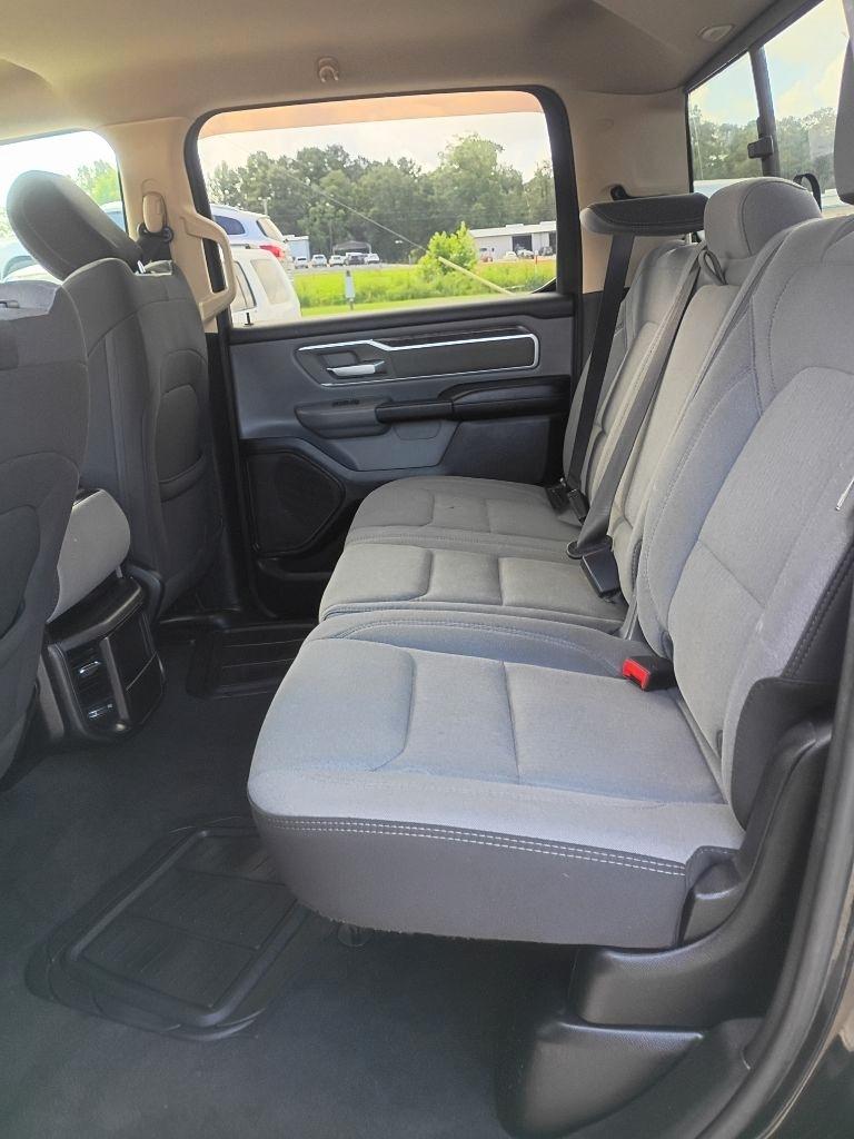 RAM 1500 Big Horn Crew Cab SWB 4WD 2020