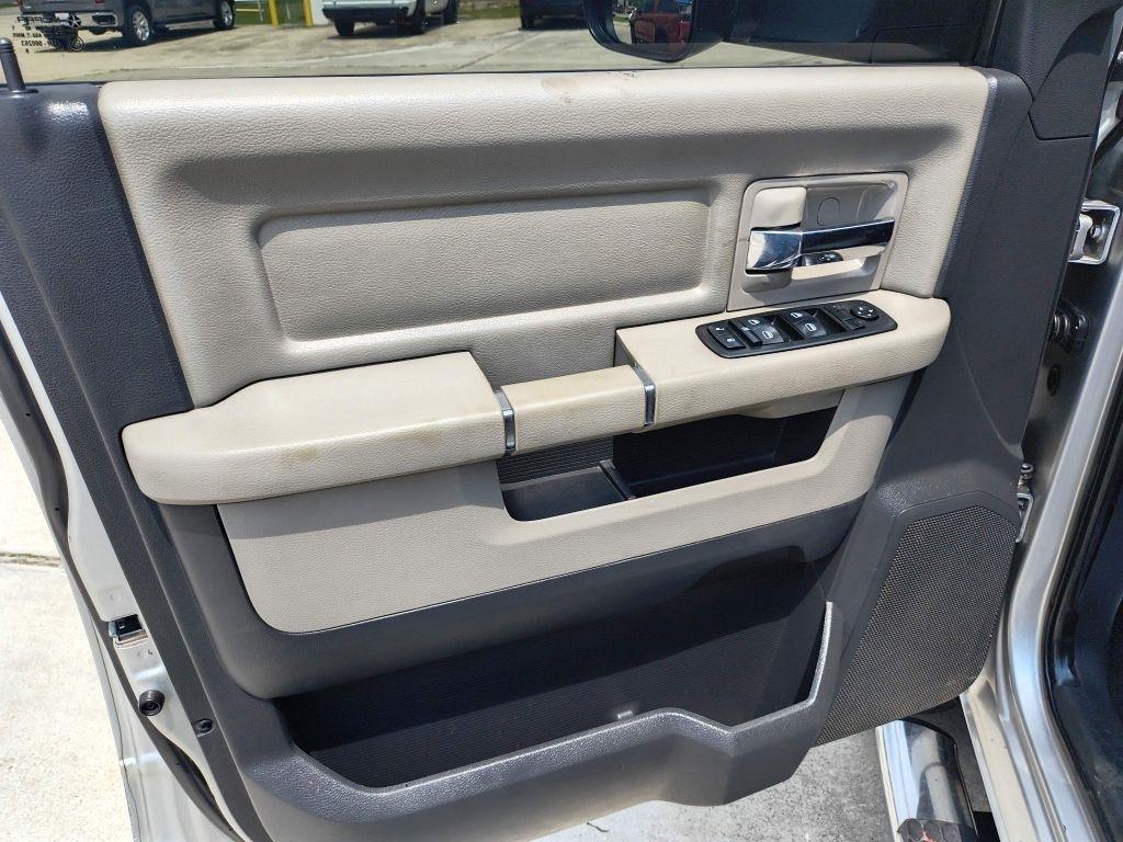 RAM 3500 SLT Crew Cab LWB 4WD DRW 2012