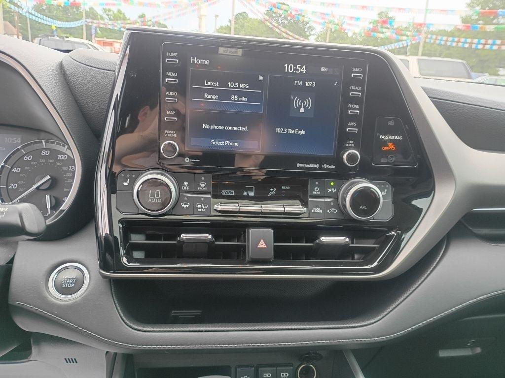 Toyota Highlander XLE FWD V6 2021