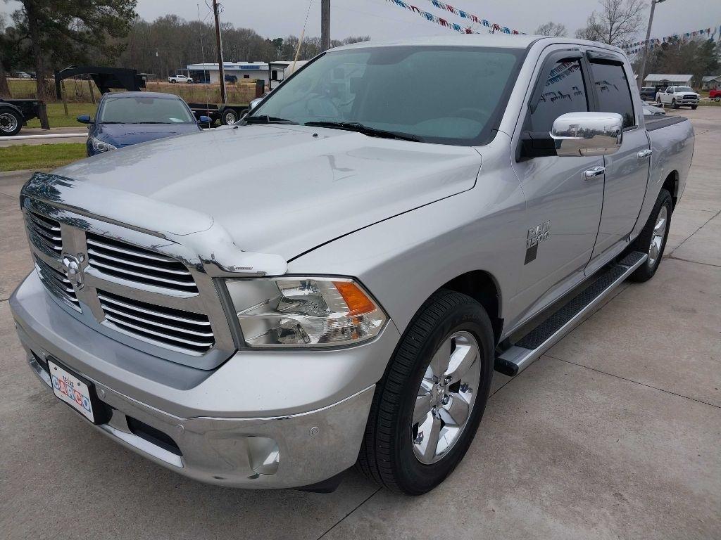 RAM 1500 SLT Crew Cab SWB 2WD 2015